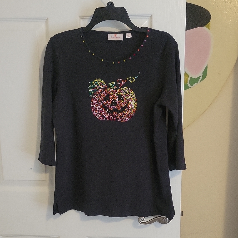 Quaker Factory SzSm 100% cotton Colorful Beaded Pumpkin Design Black Scoop neck